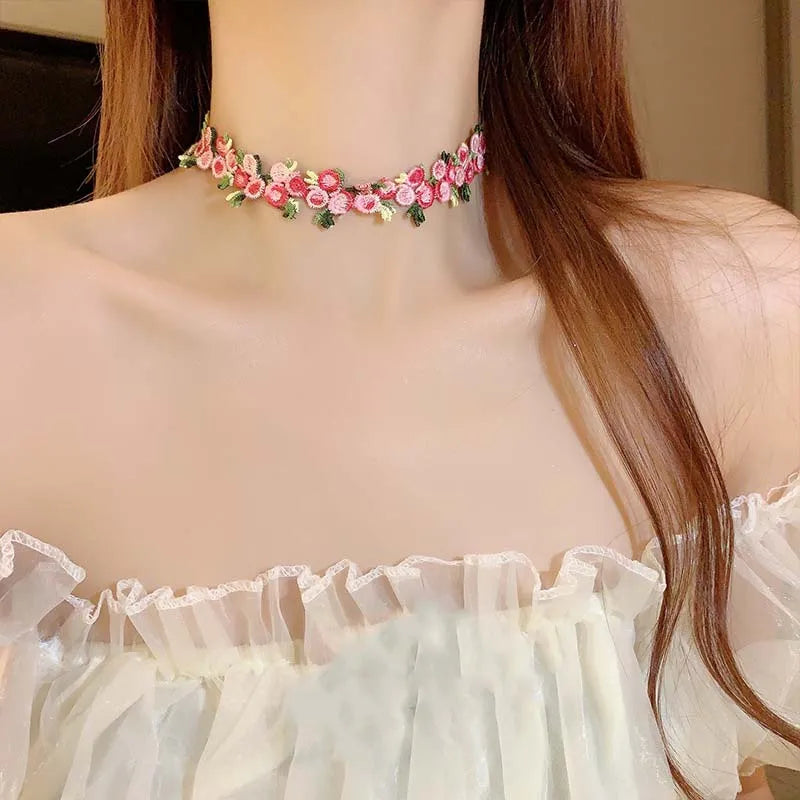 Elegant Lace Bowknot Choker