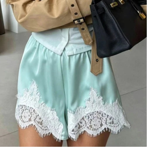 Lace Trim Elastic Waist Shorts