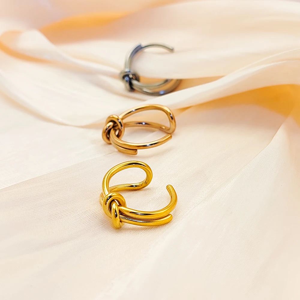 eManco Minimalist Style Knot Ring