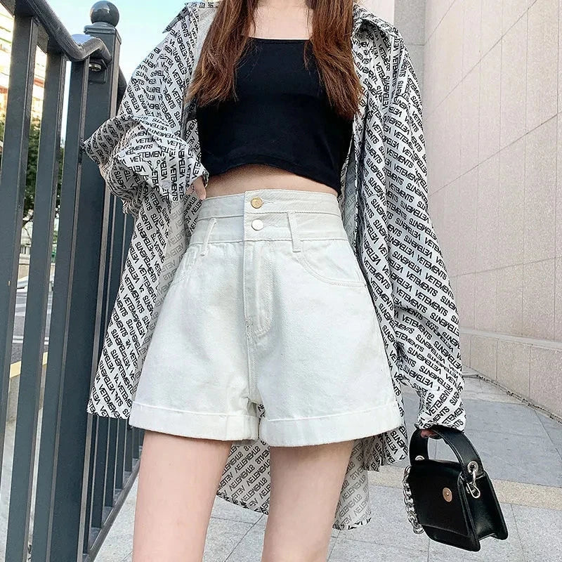Double-Buckled Straight- Short Jeans